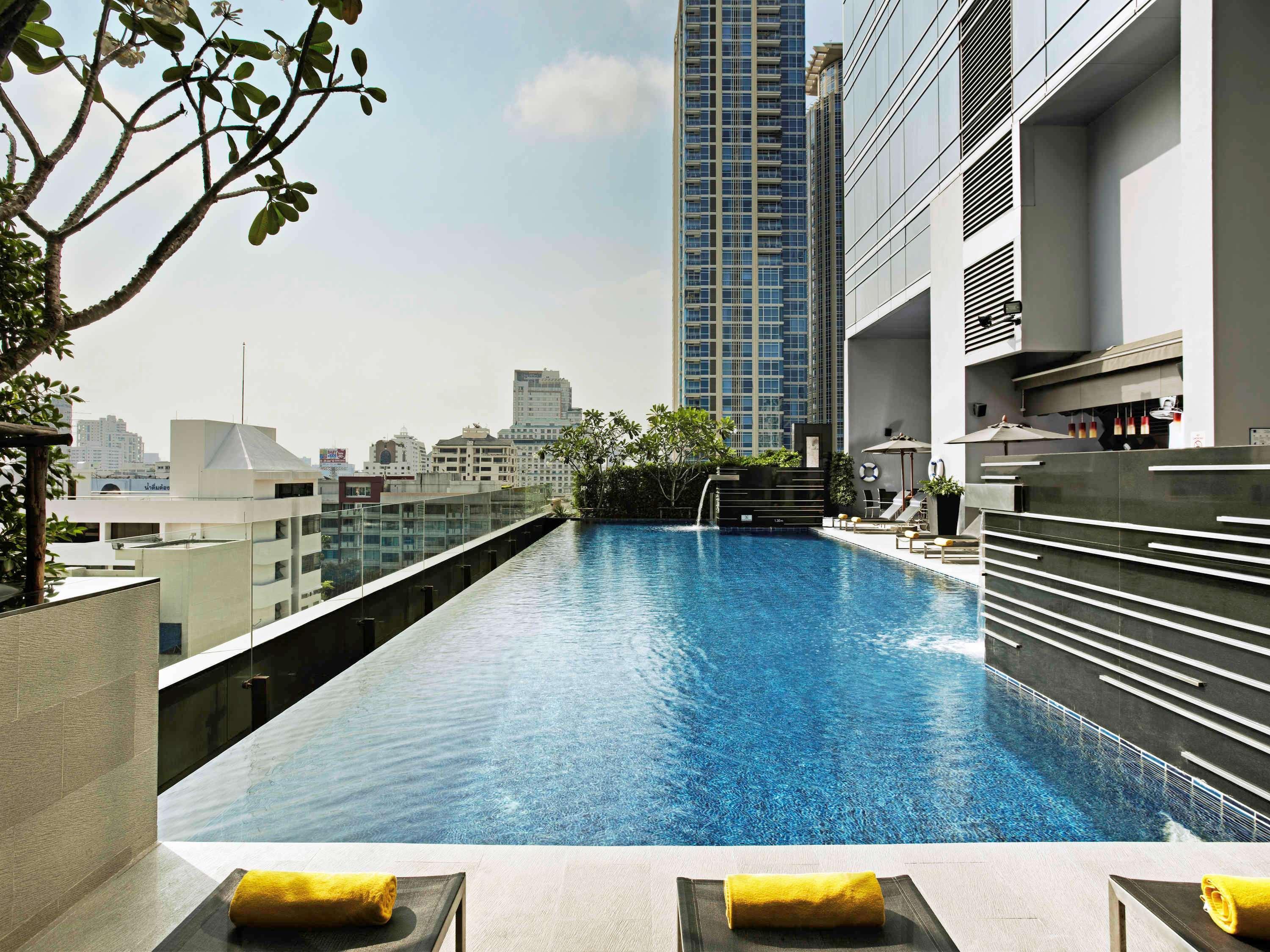 Four Points By Sheraton Bangkok Ploenchit - Formerly Novotel Bangkok Ploenchit Екстериор снимка