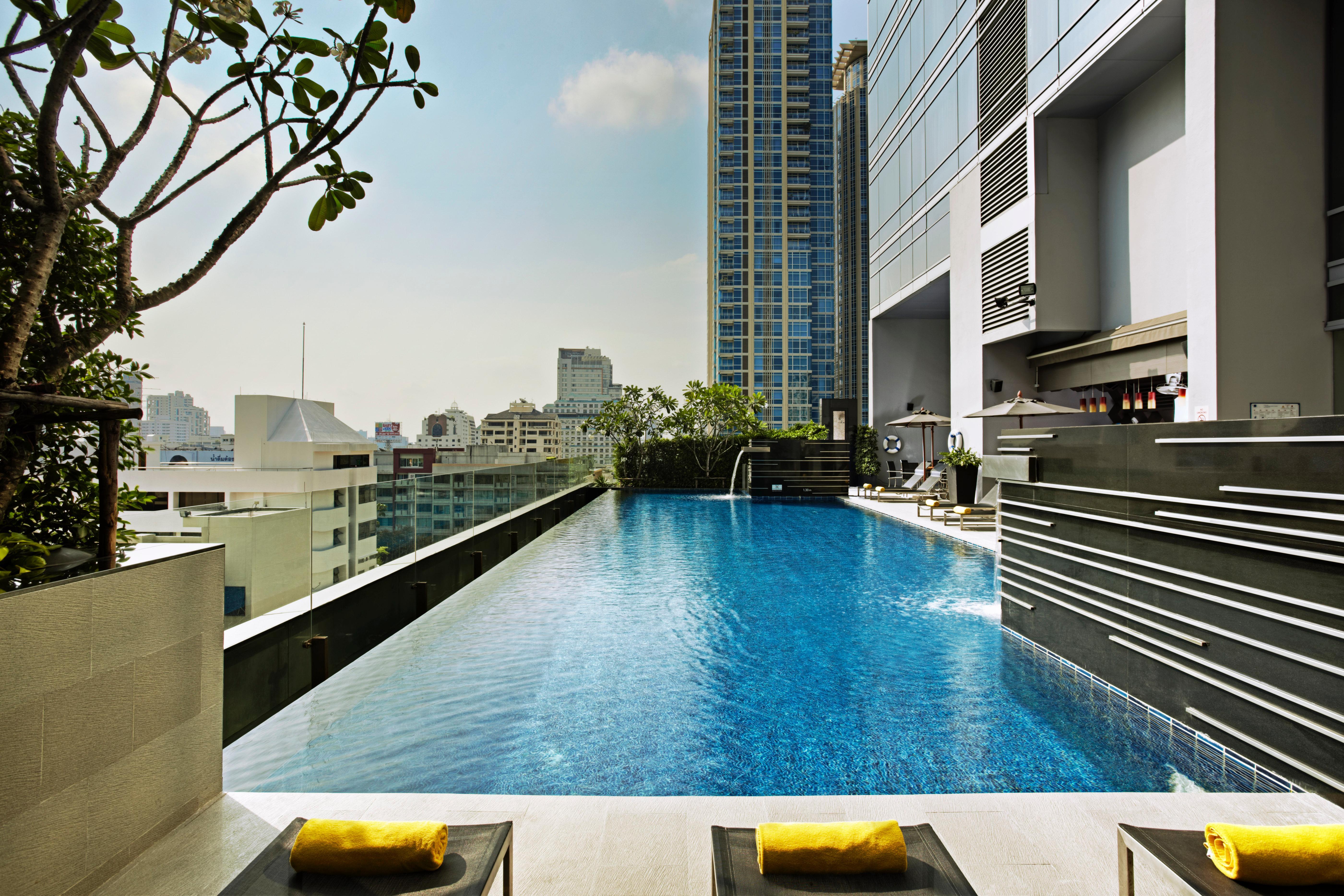 Four Points By Sheraton Bangkok Ploenchit - Formerly Novotel Bangkok Ploenchit Екстериор снимка