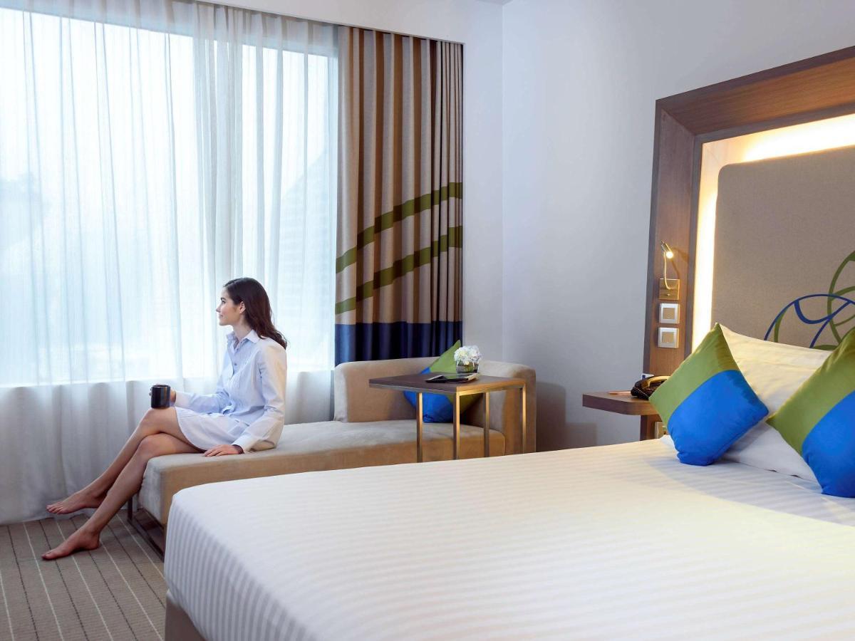 Four Points By Sheraton Bangkok Ploenchit - Formerly Novotel Bangkok Ploenchit Екстериор снимка