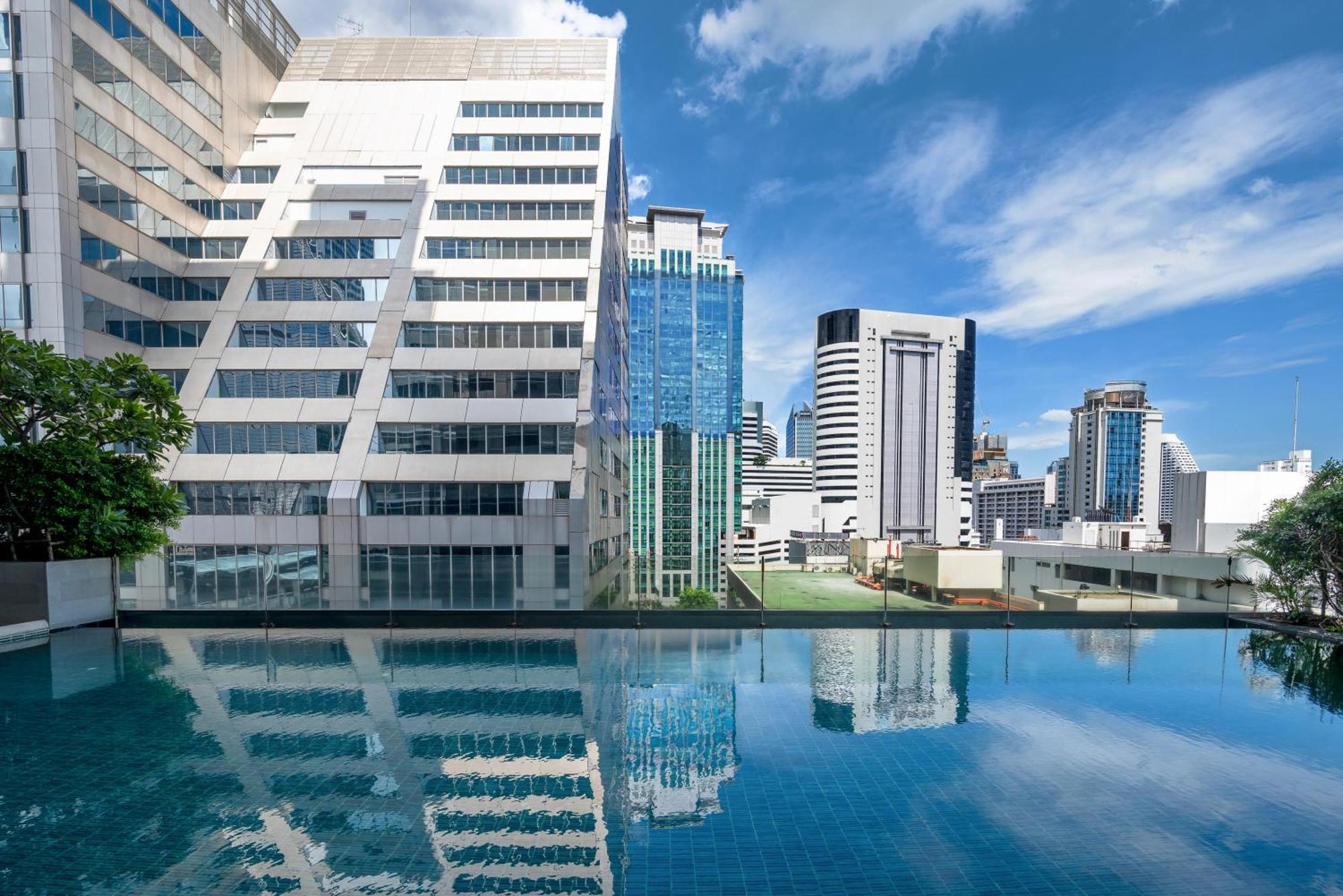 Four Points By Sheraton Bangkok Ploenchit - Formerly Novotel Bangkok Ploenchit Екстериор снимка