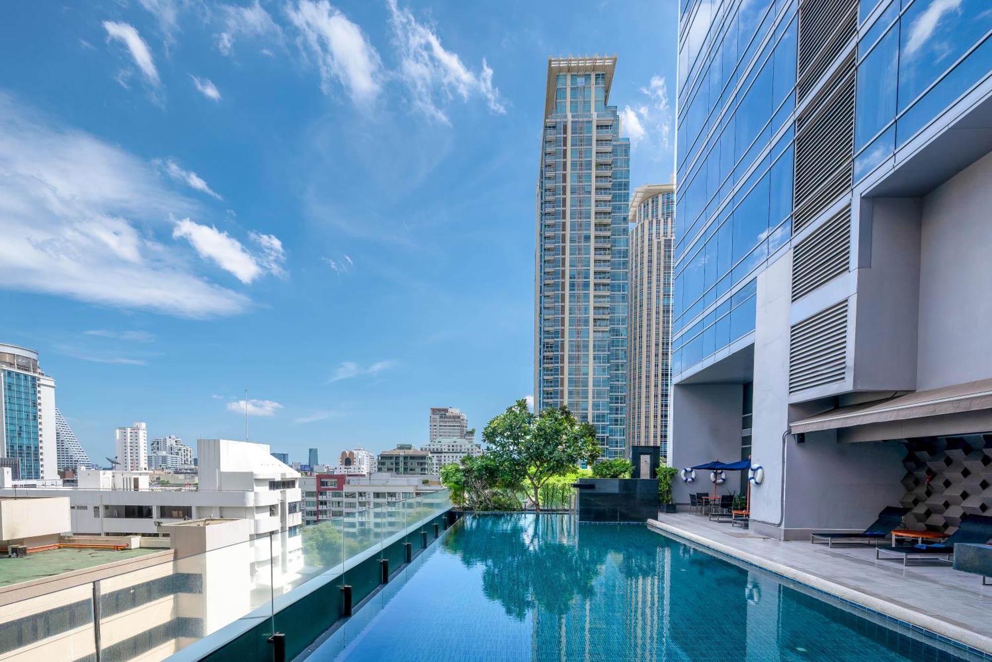 Four Points By Sheraton Bangkok Ploenchit - Formerly Novotel Bangkok Ploenchit Екстериор снимка